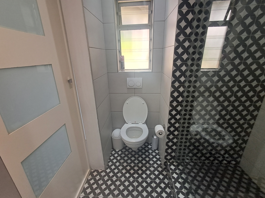 To Let 0 Bedroom Property for Rent in Sea Point Western Cape